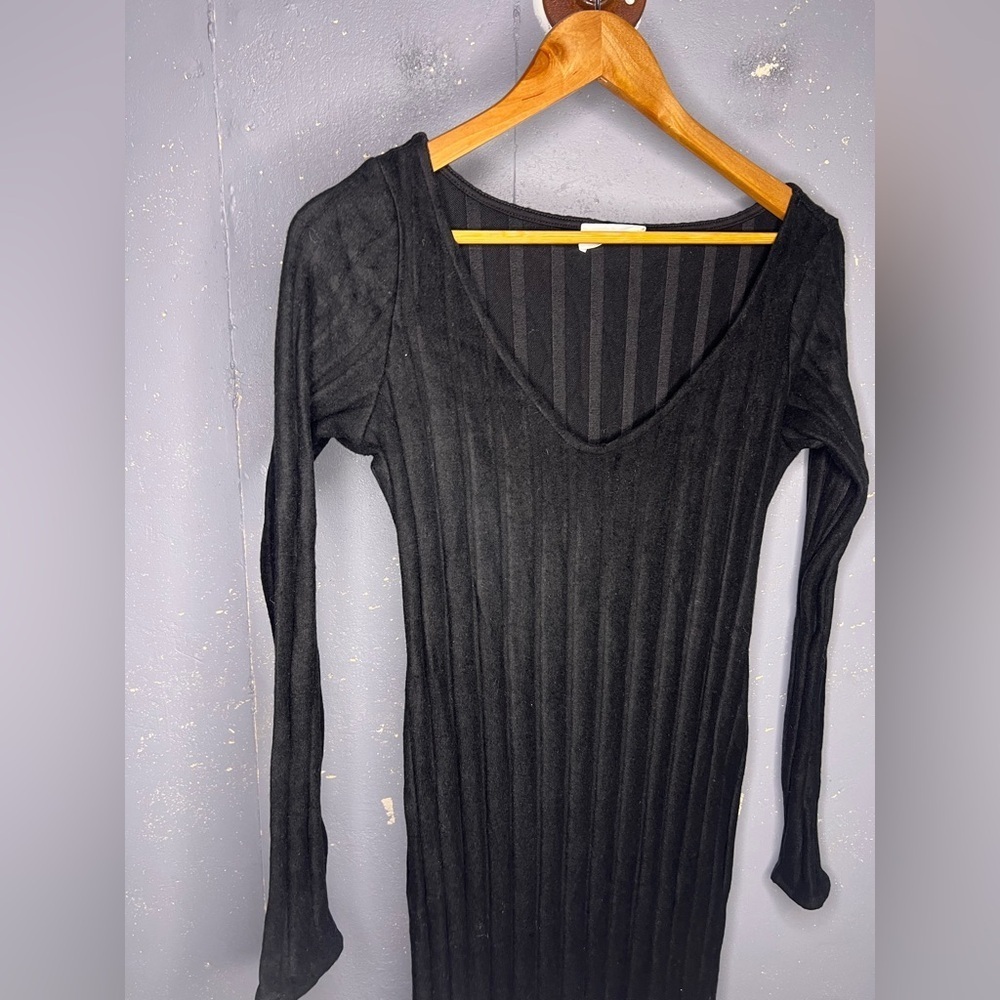 Marcella - Penelope Long Sleeve Rib Maxi Sweater Dress (Medium) - Picture 5 of 10